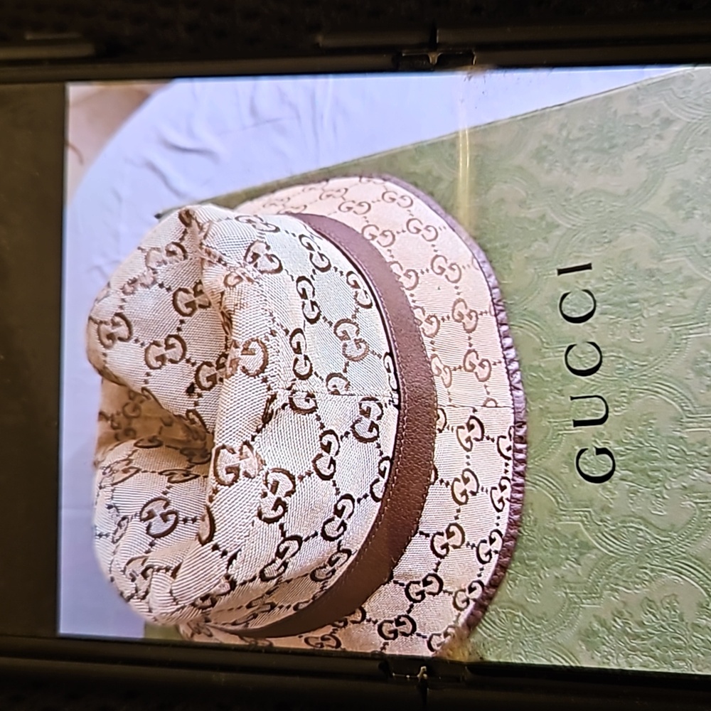 Gucci bucket hat